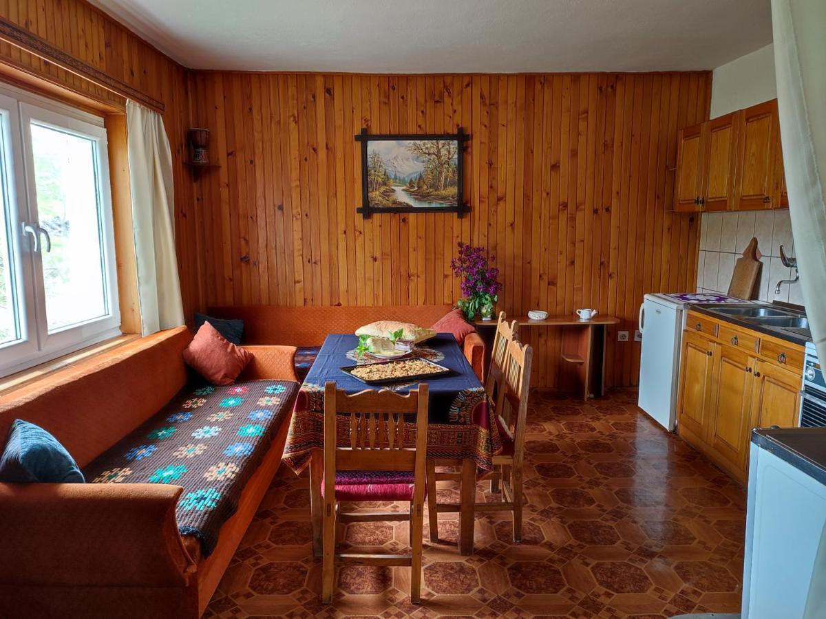 Cemerno Cottage Gacko Eksteriør bilde